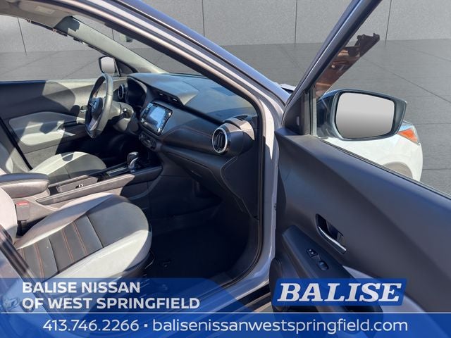 2021 Nissan Kicks SR