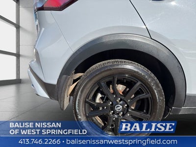 2021 Nissan Kicks SR