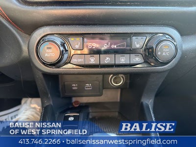 2021 Nissan Kicks SR