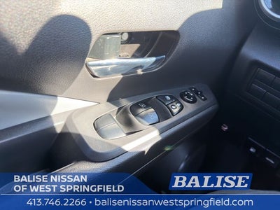 2021 Nissan Kicks SR