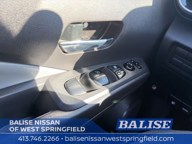 2021 Nissan Kicks SR