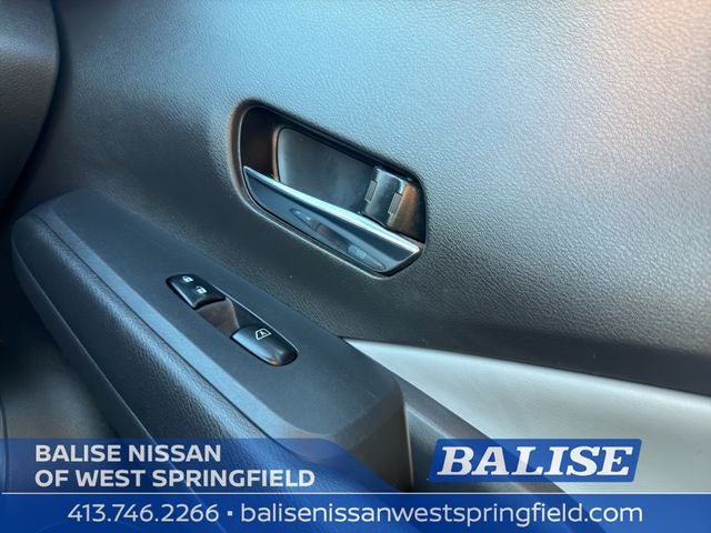 2021 Nissan Kicks SR