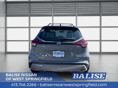 2021 Nissan Kicks SR