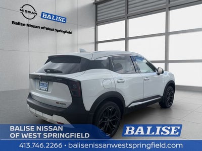2025 Nissan Kicks SR