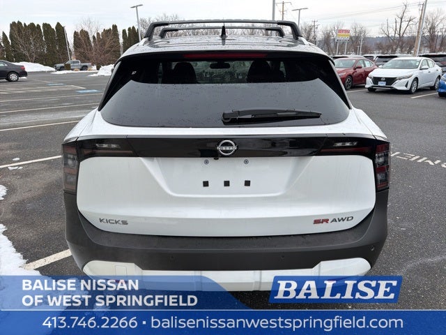 2026 Nissan Kicks SR