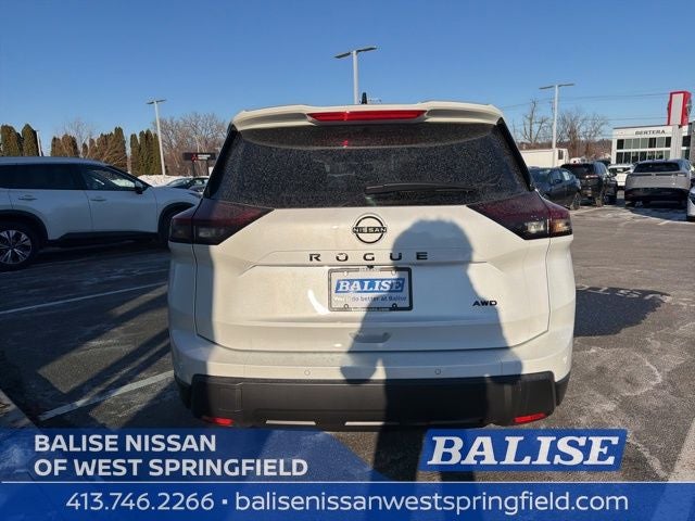 2026 Nissan Rogue Dark Armor