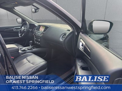 2019 Nissan Pathfinder SL