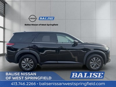 2022 Nissan Pathfinder S