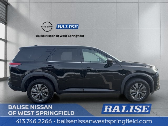 2022 Nissan Pathfinder S