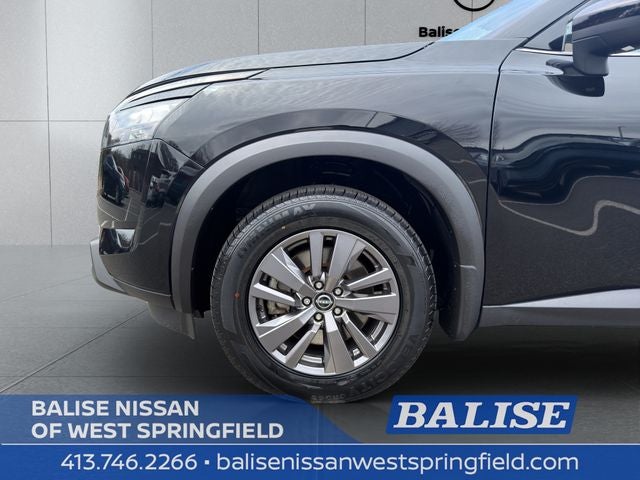 2023 Nissan Pathfinder S
