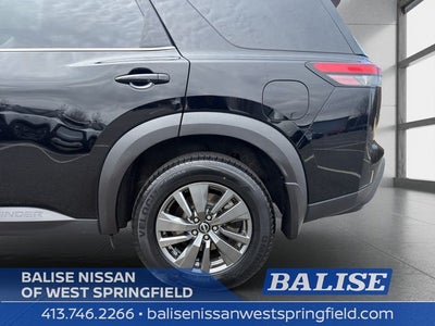 2023 Nissan Pathfinder S
