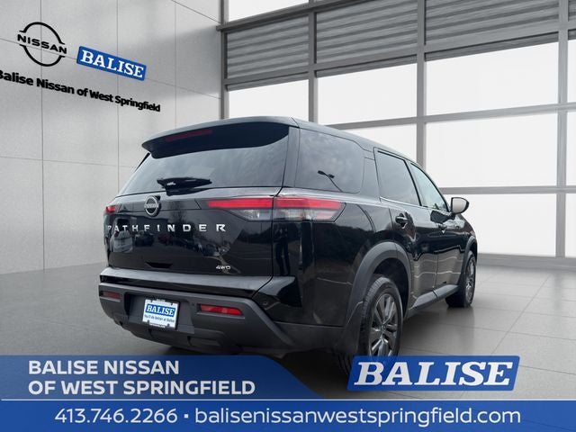 2023 Nissan Pathfinder S