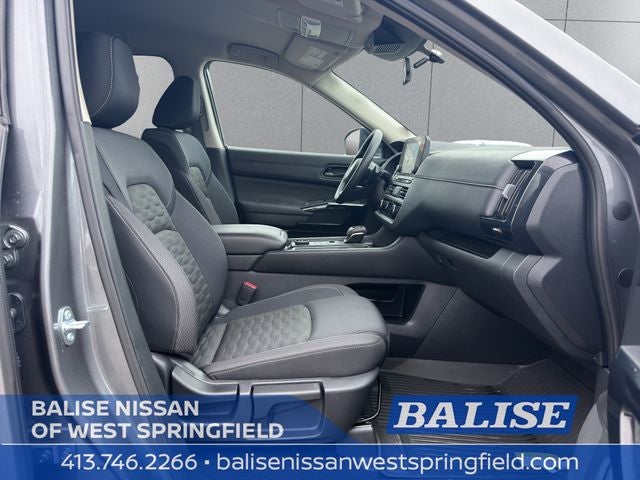 2025 Nissan Pathfinder S