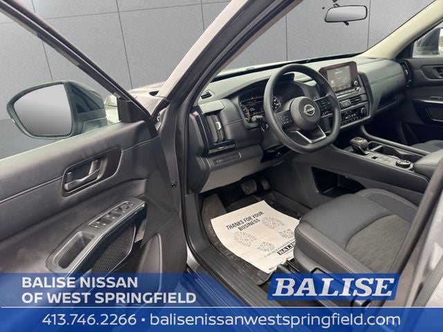 2025 Nissan Pathfinder S