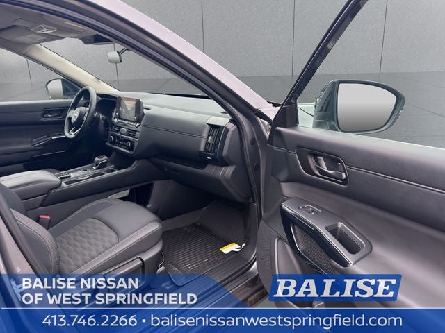 2025 Nissan Pathfinder S