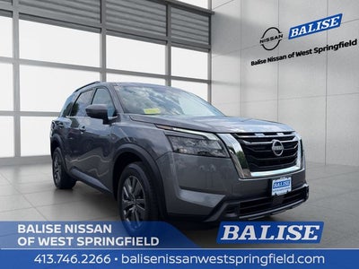 2025 Nissan Pathfinder SV