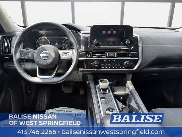 2025 Nissan Pathfinder SV