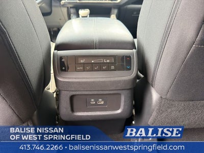 2025 Nissan Pathfinder SV
