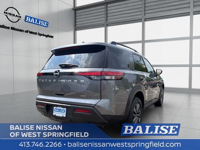 2025 Nissan Pathfinder SV