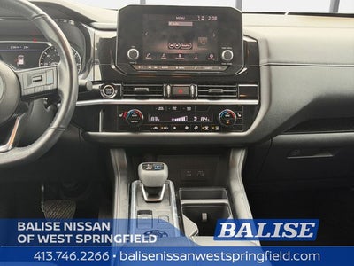 2022 Nissan Pathfinder SV