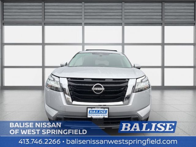 2022 Nissan Pathfinder SV