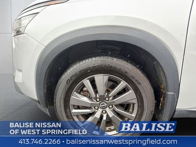 2022 Nissan Pathfinder SV