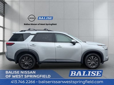 2022 Nissan Pathfinder SV