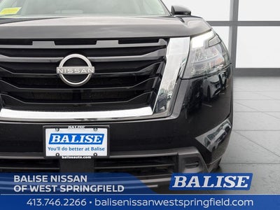 2024 Nissan Pathfinder SV