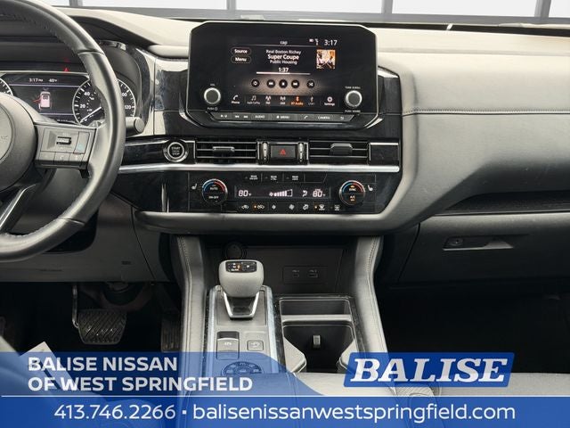 2024 Nissan Pathfinder SV