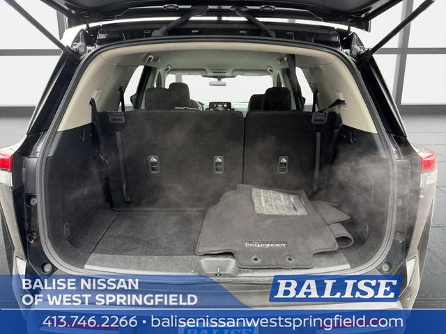 2024 Nissan Pathfinder SV