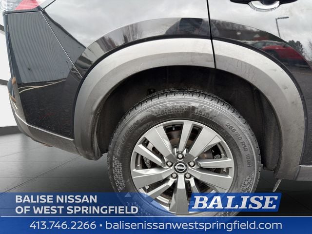 2024 Nissan Pathfinder SV