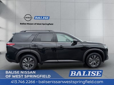 2024 Nissan Pathfinder SV