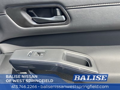 2025 Nissan Pathfinder SV