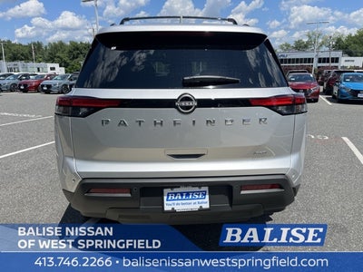 2025 Nissan Pathfinder SV