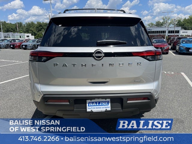 2025 Nissan Pathfinder SV