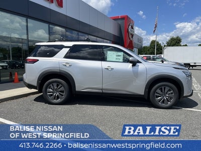 2025 Nissan Pathfinder SV