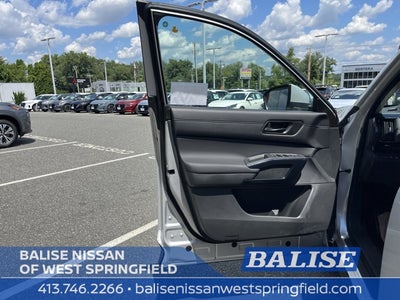 2025 Nissan Pathfinder SV