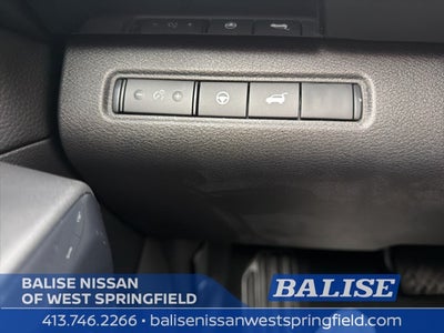 2025 Nissan Pathfinder SV