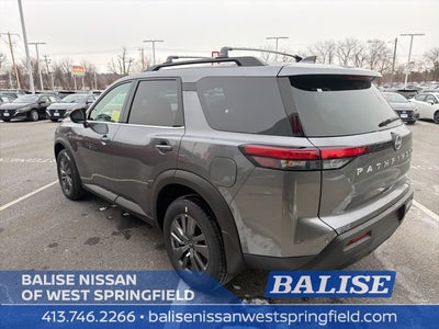 2025 Nissan Pathfinder SV