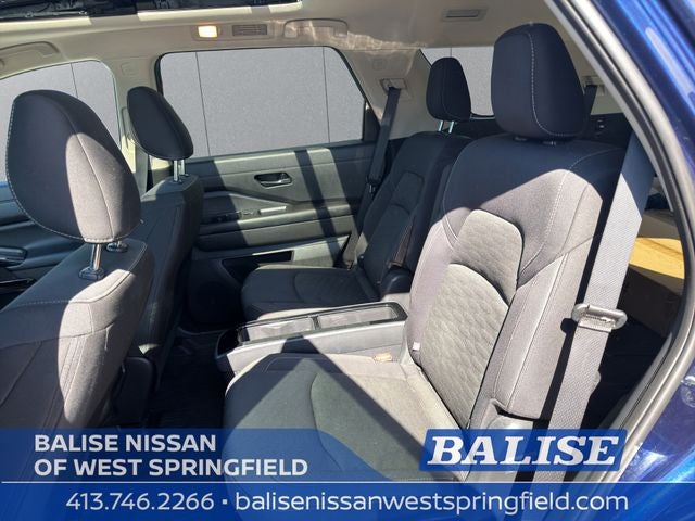 2023 Nissan Pathfinder SV