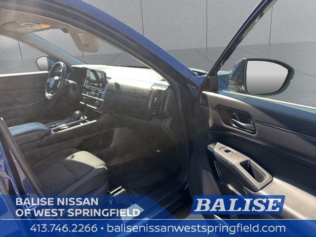2023 Nissan Pathfinder SV
