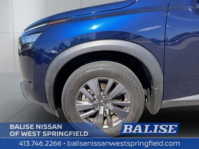 2023 Nissan Pathfinder SV