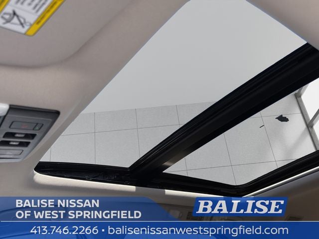 2023 Nissan Pathfinder SV