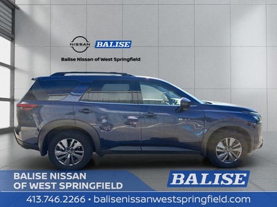 2023 Nissan Pathfinder SV