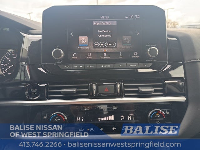 2025 Nissan Pathfinder SV