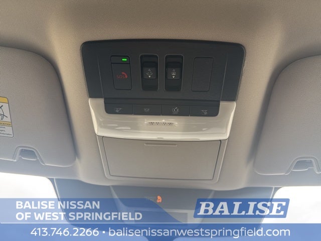 2025 Nissan Pathfinder SV