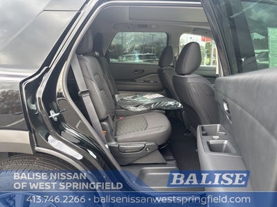 2025 Nissan Pathfinder SV