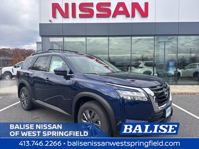 2025 Nissan Pathfinder SV