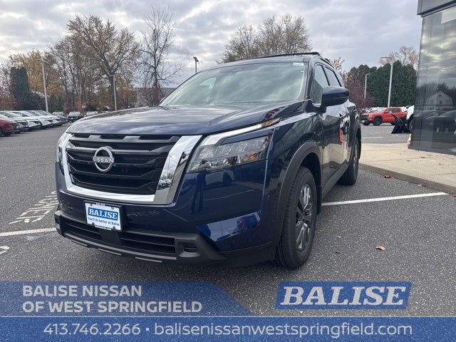 2025 Nissan Pathfinder SV