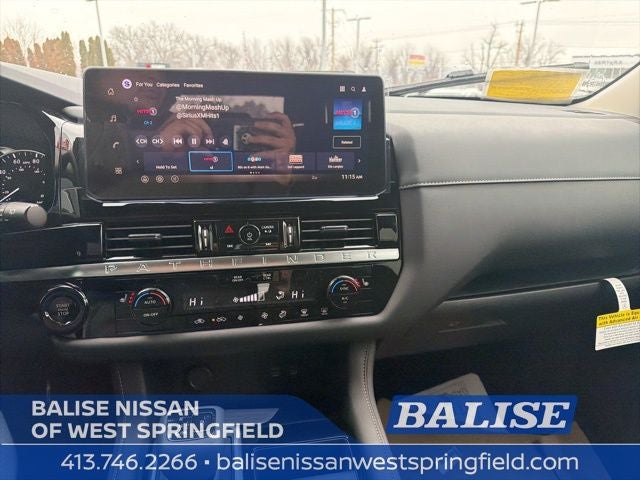 2026 Nissan Pathfinder SV